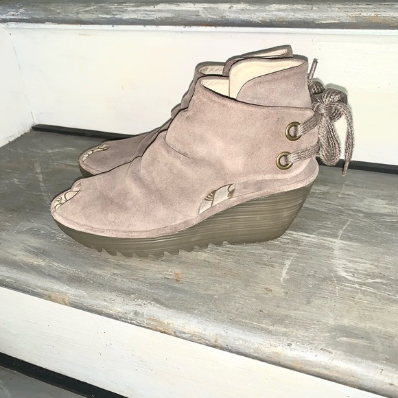 FLY LONDON Yema Taupe Suede Lace Up Wedge Booties Tan Platform 38 - Picture 2 of 7